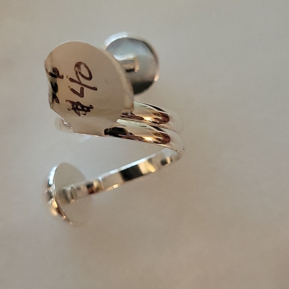 Sterling Silver Wrap Around Ring. Sizes 6 and 7 available. - Picture 5 of 6